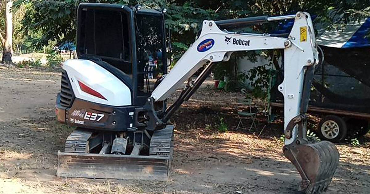 รถแม็คโครให้เช่าอุทัยธานี รถขุดเล็กอุทัยธานี รถแบคโฮรับจ้างอุทัยธานี รับจ้างขุดสระอุทัยธานี รับเหมาถมที่อุทัยธานี รับจ้างตีป่าอุทัยธานี รถหกล้อดั้มให้เช่าอุทัยธานี Excavators for rent Uthai Thani. รถแม็คโครให้เช่าอุทัยธานี รถขุดเล็กอุทัยธานี รถแบคโฮรับจ้างอุทัยธานี รับจ้างขุดสระอุทัยธานี รับเหมาถมที่อุทัยธานี รับจ้างตีป่าอุทัยธานี รถหกล้อดั้มให้เช่าอุทัยธานี Excavators for rent Uthai Thani.
